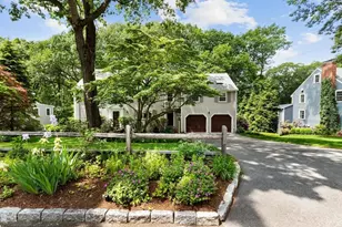 10 Olde Lyme Rd, Winchester, MA 01890 - Photo 1