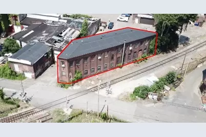 10 Gatehouse Rd, Holyoke, MA 01040 - Photo 1