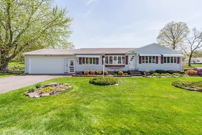 38 Knollwood Cir, Holyoke, MA 01040 - Photo 1