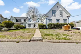 82 Vernon St, Rockland, MA 02370 - Photo 1