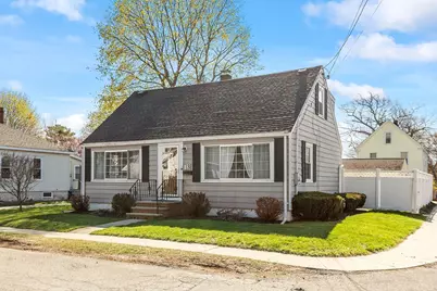 18 Glendale Ave, Peabody, MA 01960 - Photo 1