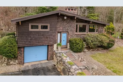 130 Farm St, Wakefield, MA 01880 - Photo 1