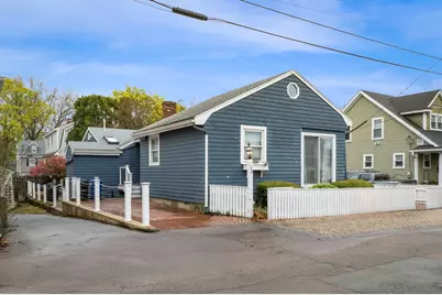 13 Roosevelt Ave, Marblehead, MA 01945 - Photo 1