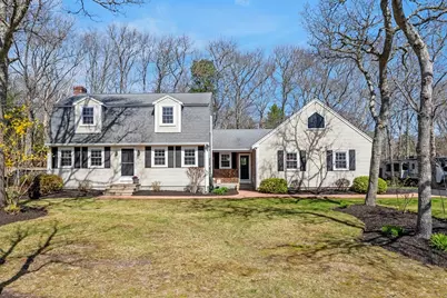 31 Holly Ridge Dr, Sandwich, MA 02563 - Photo 1