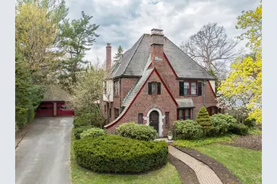 68 Ingersoll Grv, Springfield, MA 01109 - Photo 1