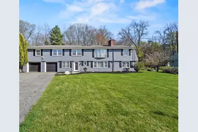 13 Canterbury Rd, Woburn, MA 01801 - Photo 1
