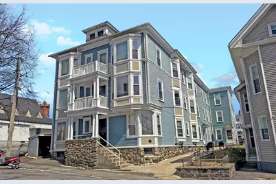 25 Portland St, Haverhill, MA 01830 - Photo 1