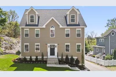 31 Poplar St, Melrose, MA 02176 - Photo 1