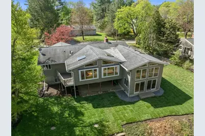 24 Red Barn Rd, Wayland, MA 01778 - Photo 1