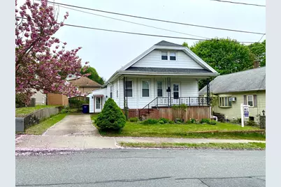 13 Deane St, Fairhaven, MA 02719 - Photo 1