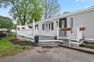 18 Maple St, Pepperell, MA 01463 - Photo 1