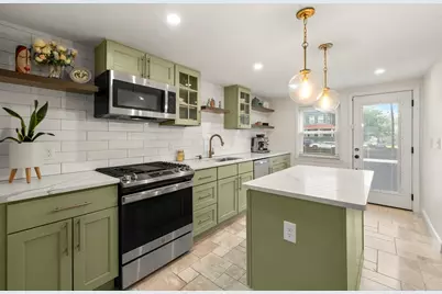 20 Popes Hill St, Boston, MA 02122 - Photo 1