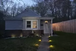 196 Rolf Ave, Chicopee, MA 01020 - Photo 1