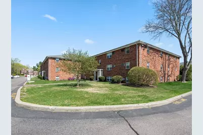 89 Pleasant St #D4, Medfield, MA 02052 - Photo 1