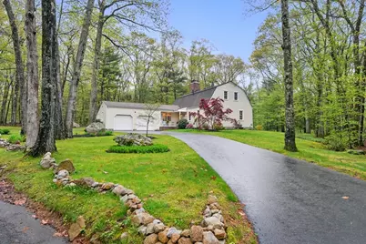 272 Bennett Rd, Hampden, MA 01036 - Photo 1