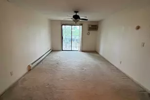 655 W Lowell Ave, Haverhill, MA 01832 - Photo 1