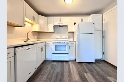 132 North St #10, Newton, MA 02460 - Photo 1