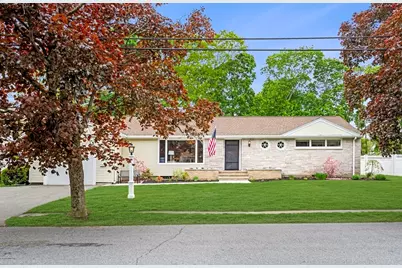 15 Gilway Street, Saugus, MA 01906 - Photo 1