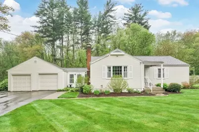 175 Oak Hollow Rd, Springfield, MA 01128 - Photo 1