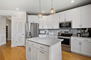 4 Francis Dr, Andover, MA 01810 - Photo 1