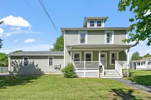 37 Gorham St, Chelmsford, MA 01824 - Photo 1