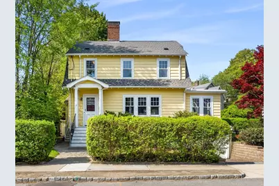 11 Hawthorne Ave, Arlington, MA 02476 - Photo 1