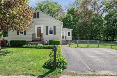 31 Iona Ave, Dracut, MA 01826 - Photo 1