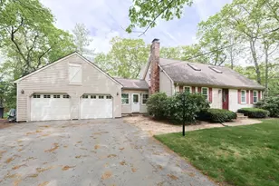 61 Old Farm Rd, North Attleboro, MA 02760 - Photo 1