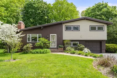 267 Haverhill St, Reading, MA 01867 - Photo 1