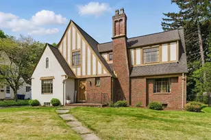 96 Craiwell Ave, West Springfield, MA 01089 - Photo 1