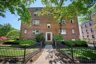 31 Alton Pl #6, Brookline, MA 02445 - Photo 1