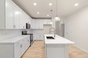 300 Martins Lndg, North Reading, MA 01864 - Photo 1