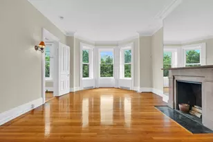 321 Commonwealth, Boston, MA 02116 - Photo 1