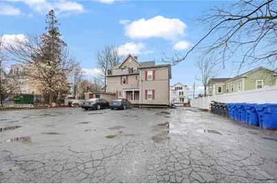186 Summit St, Pawtucket, RI 02860 - Photo 1