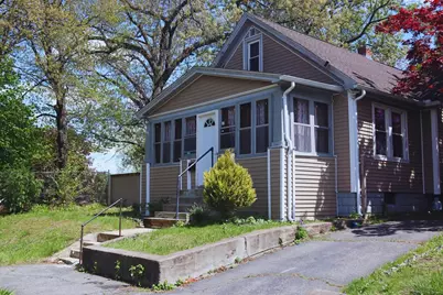 27 Bushwick Pl, Springfield, MA 01109 - Photo 1