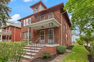 27 Alewife Brook Pkwy, Cambridge, MA 02140 - Photo 1