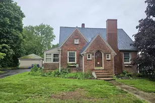 735 Amostown Rd, West Springfield, MA 01089 - Photo 1