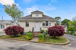 76 Choctaw Dr, Wareham, MA 02532 - Photo 1