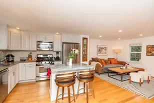 `10 Noble Ct, Boston, MA 02128 - Photo 1