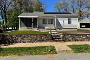 87 Starr St, Leominster, MA 01453 - Photo 1
