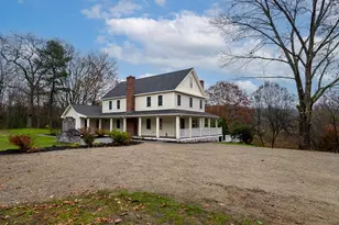 853 Oxford St S, Auburn, MA 01501 - Photo 1