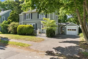 11 Humphrey St, Marblehead, MA 01945 - Photo 1