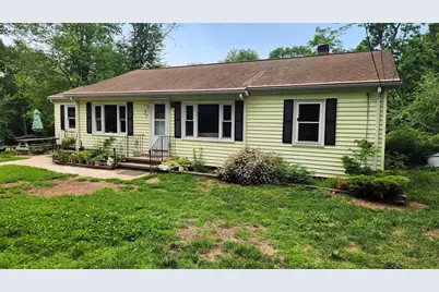 77 Chestnut Hill Rd, Millville, MA 01529 - Photo 1