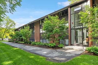 7 Longwood Dr #6, Andover, MA 01810 - Photo 1