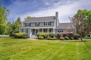 5 Maudsley View Ln, Amesbury, MA 01913 - Photo 1