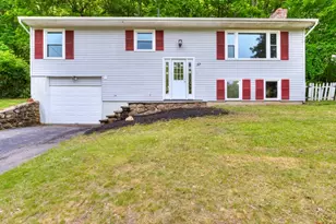 57 Westwood Dr, Sturbridge, MA 01566 - Photo 1