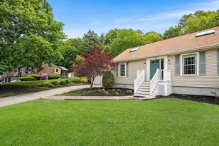 19 K St, Weymouth, MA 02189 - Photo 1
