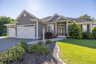 8 Garden St, Woburn, MA 01801 - Photo 1