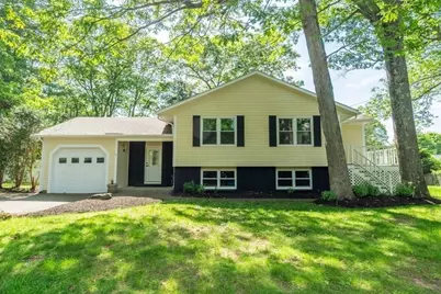 41 Pine Ridge Dr, Oxford, MA 01540 - Photo 1