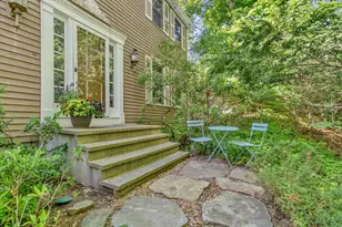 180 Mellen St, Holliston, MA 01746 - Photo 1